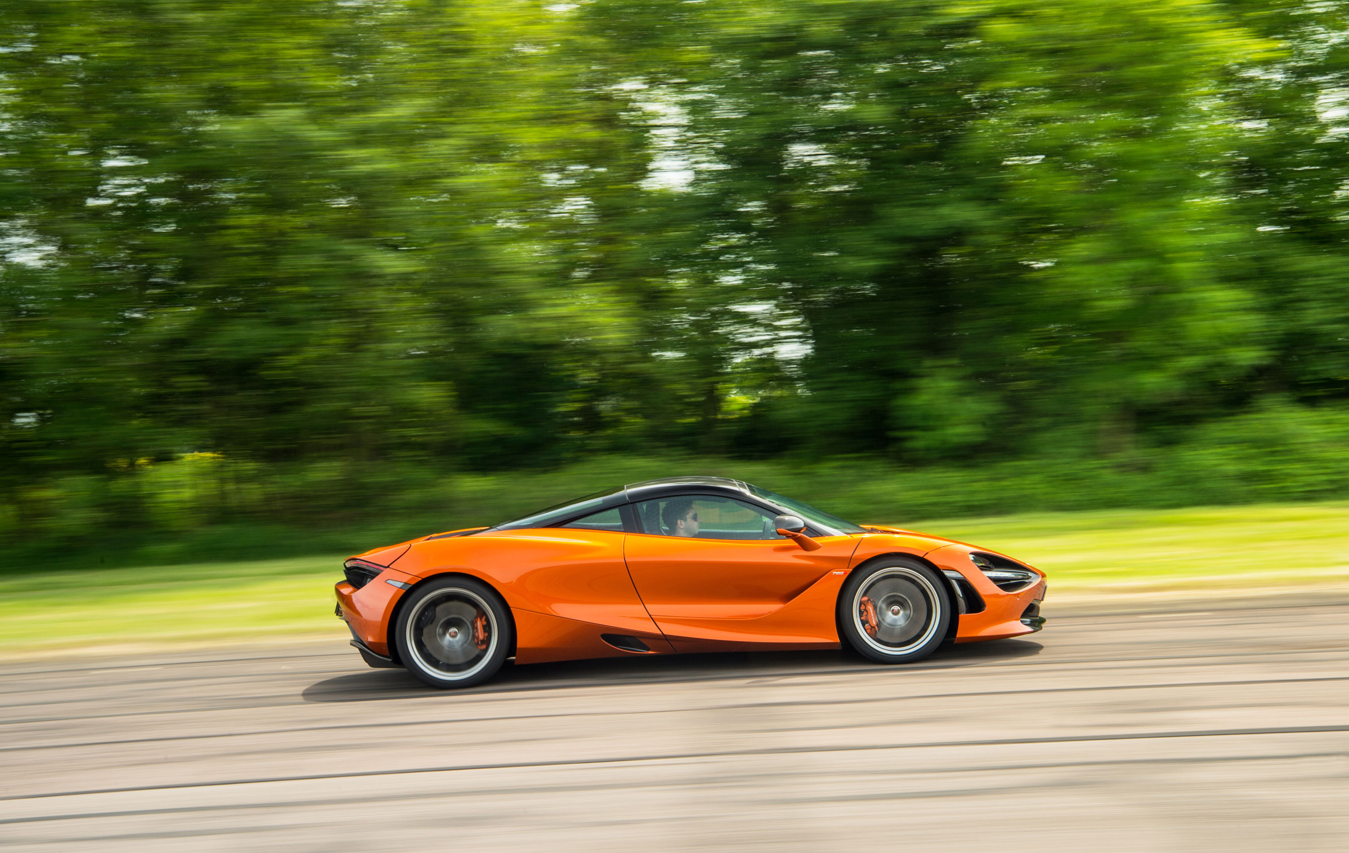 DMS McLaren 720S - side