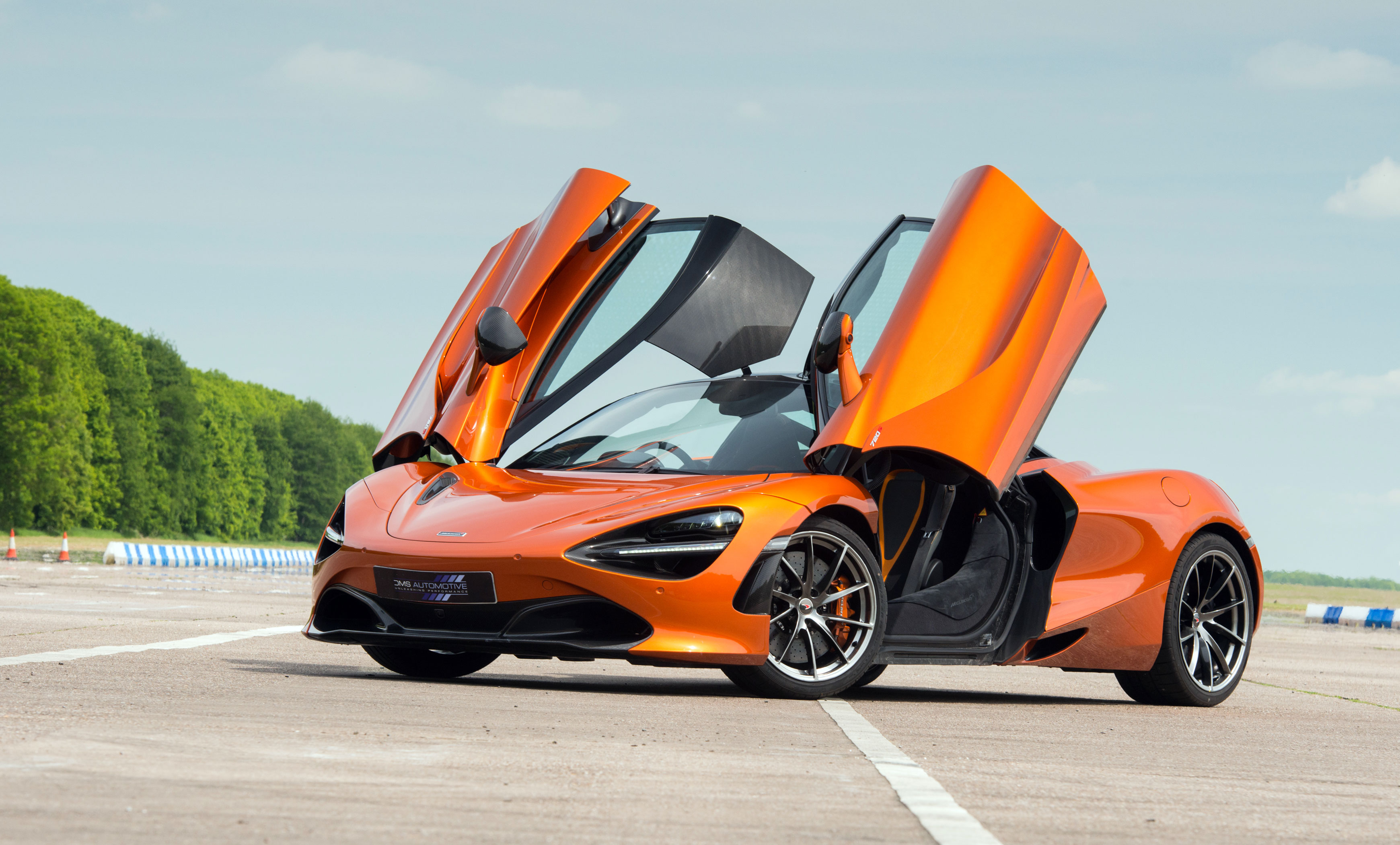 DMS McLaren 720S - front