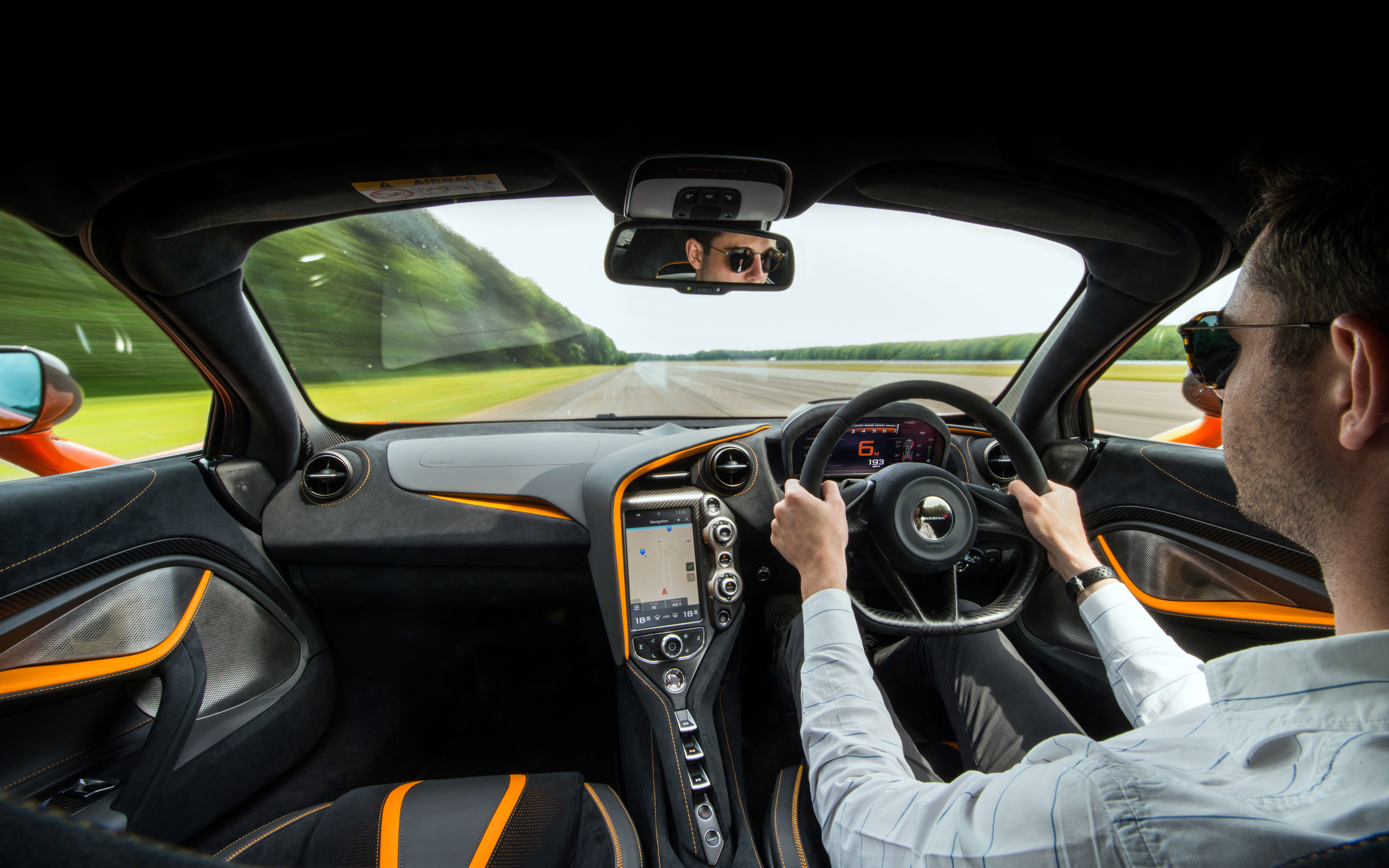 DMS McLaren 720S - interior