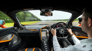 DMS McLaren 720S - interior