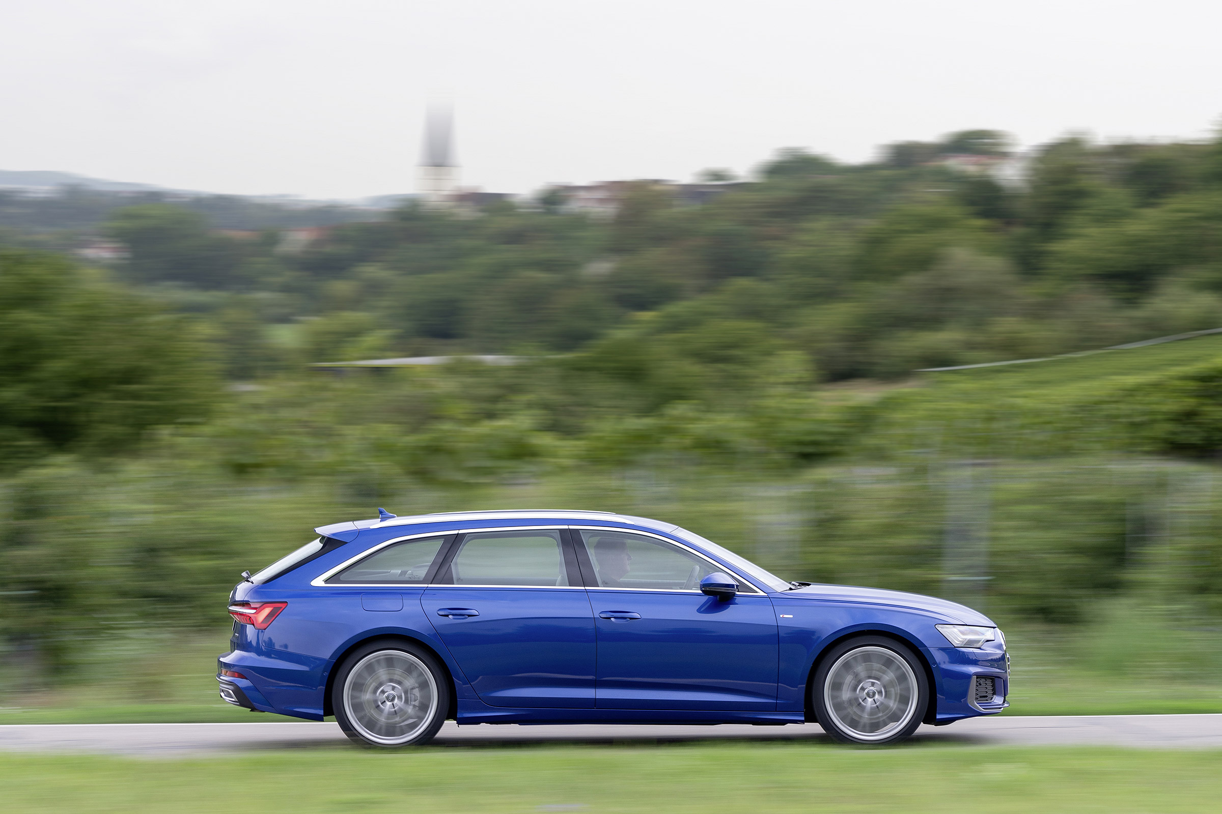 Audi A6 2018 Avant first drive - side