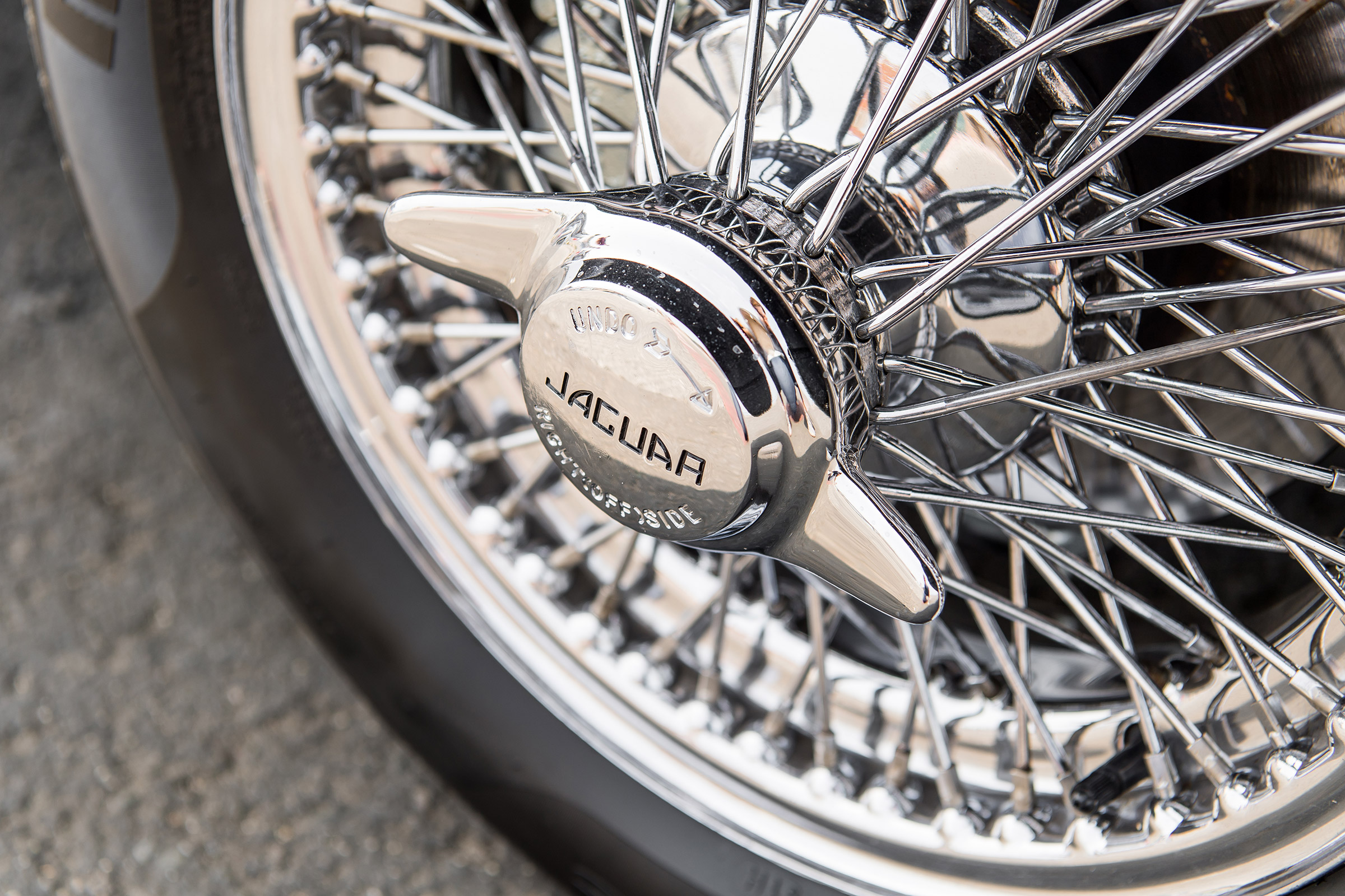 Jaguar e-type Zero drive - wheel