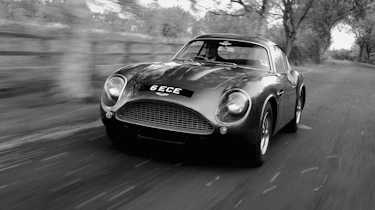 Aston Martin DB4 Zagato repro - front