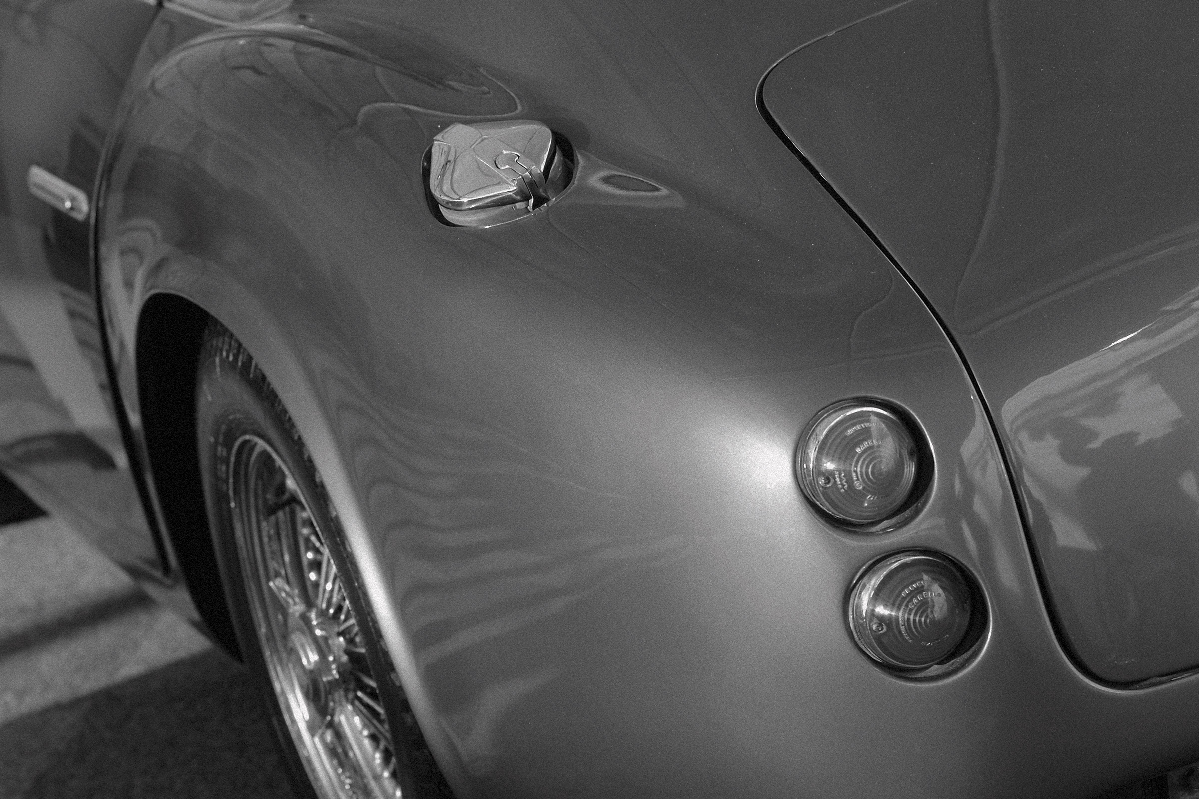 Aston Martin DB4 Zagato repro - 