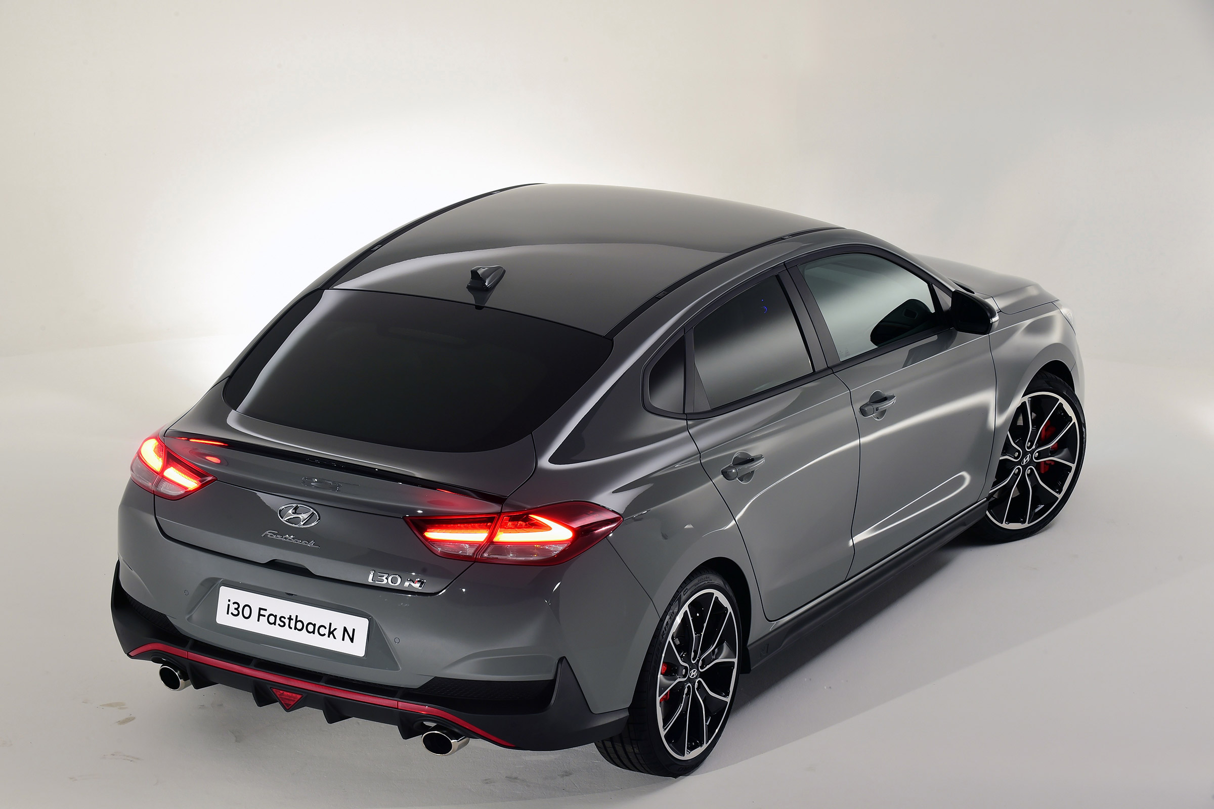 Hyundai i30 Fastback N - rear quarter