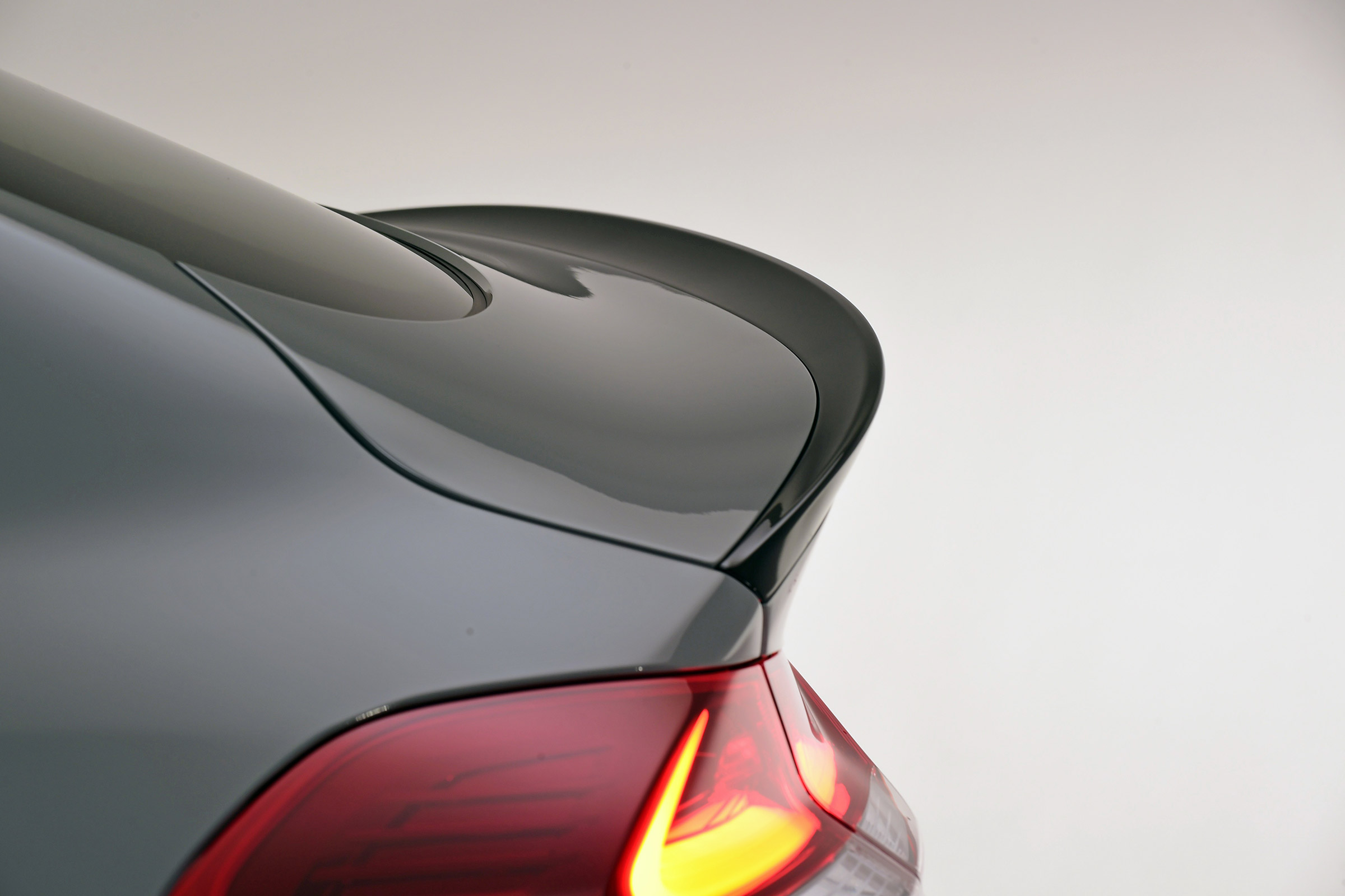 Hyundai i30 Fastback N - wing