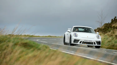 Porsche 911 GT3 vs Lotus GT430 - front