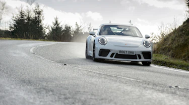 Porsche 911 GT3 vs Lotus GT430 - front