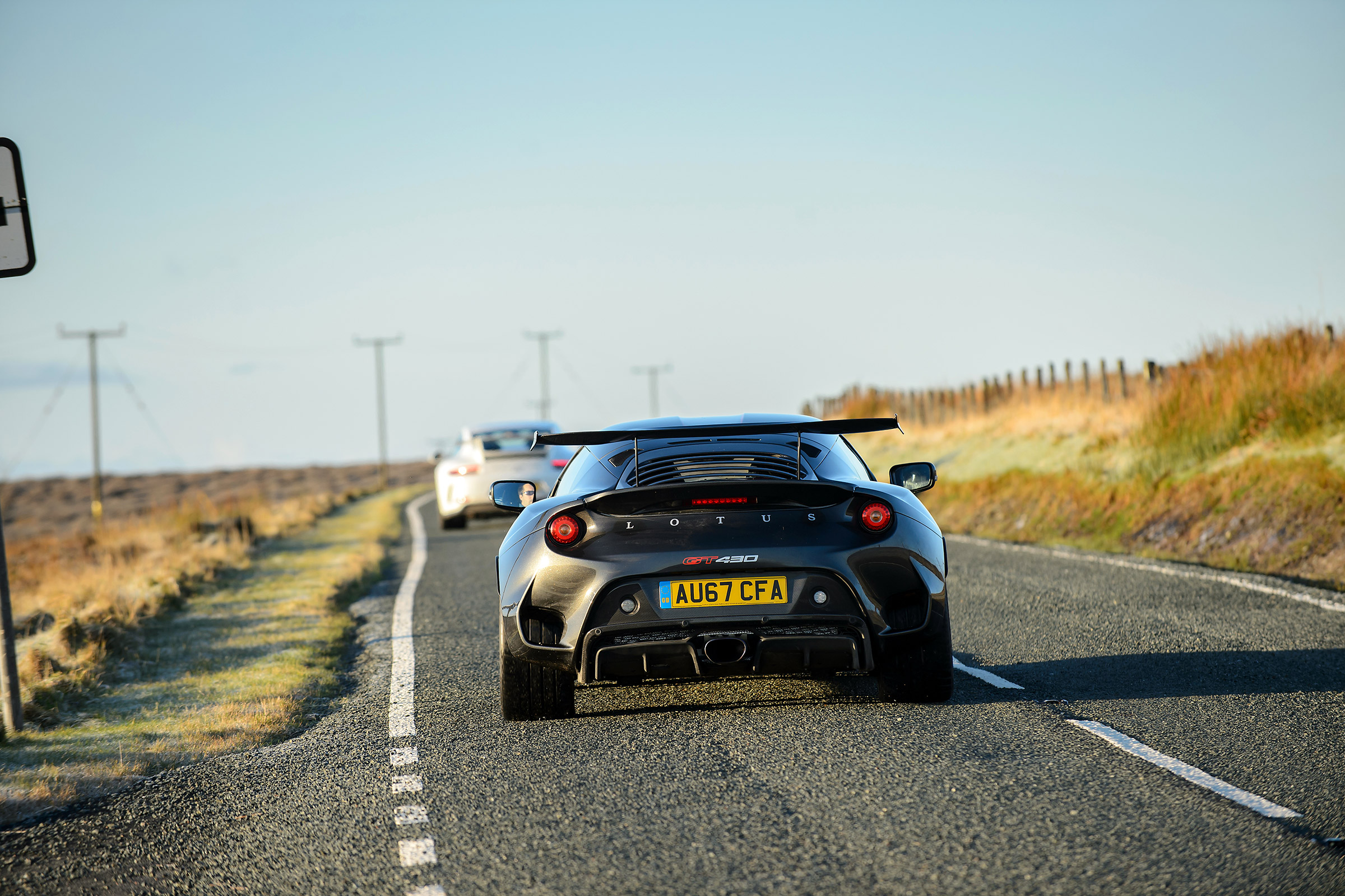 Porsche 911 GT3 vs Lotus GT430 - rear