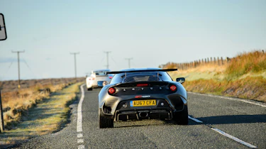 Porsche 911 GT3 vs Lotus GT430 - rear