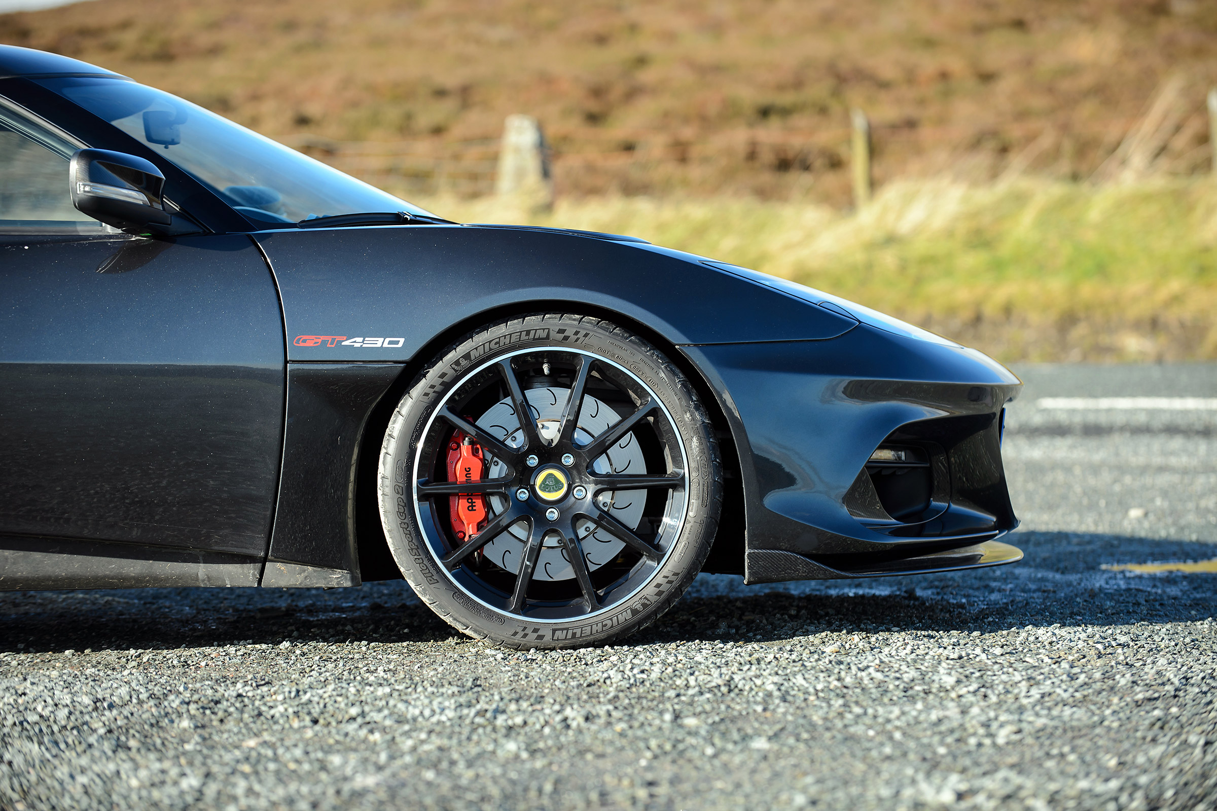 Porsche 911 GT3 vs Lotus GT430 - wheels
