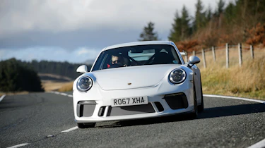 Porsche 911 GT3 vs Lotus GT430 - nose