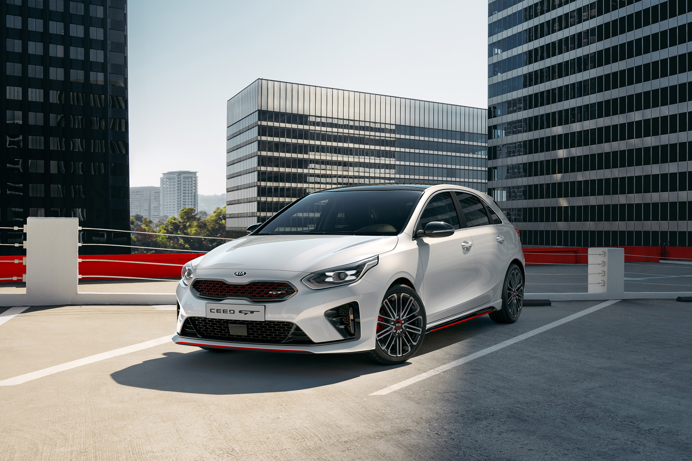 Kia Ceed GT revealed - 2018 front quarter