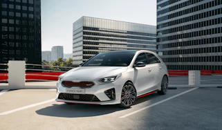 Kia Ceed GT revealed - 2018 front quarter