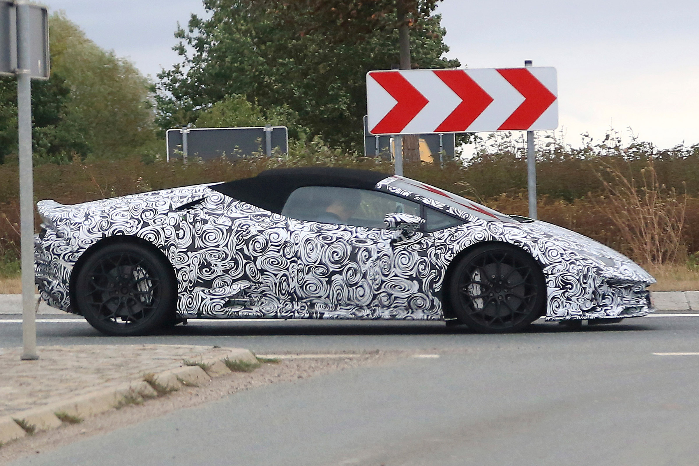 Lamborghini Huracan fl - profile