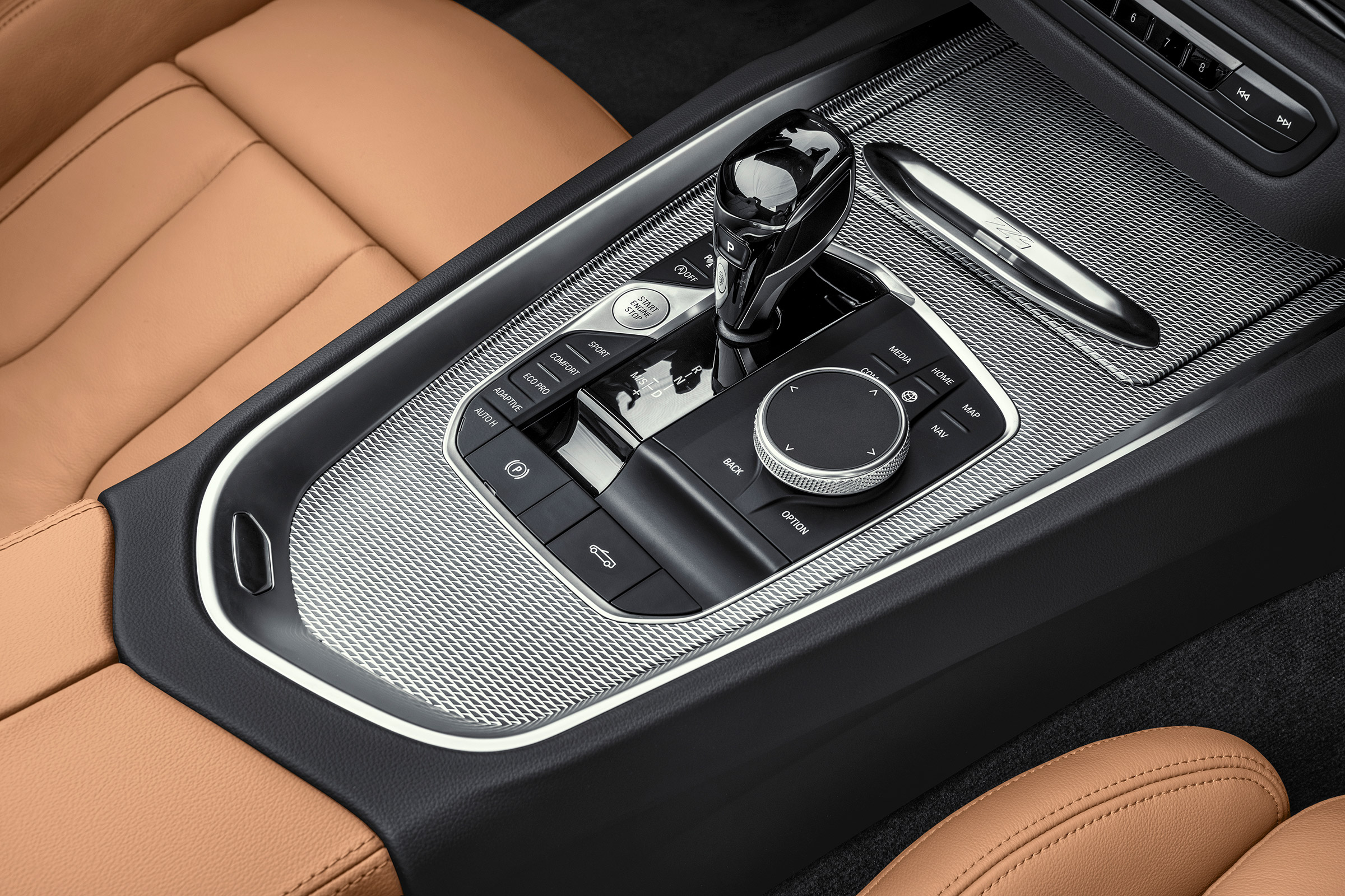 BMW Z4 M40i silver - console