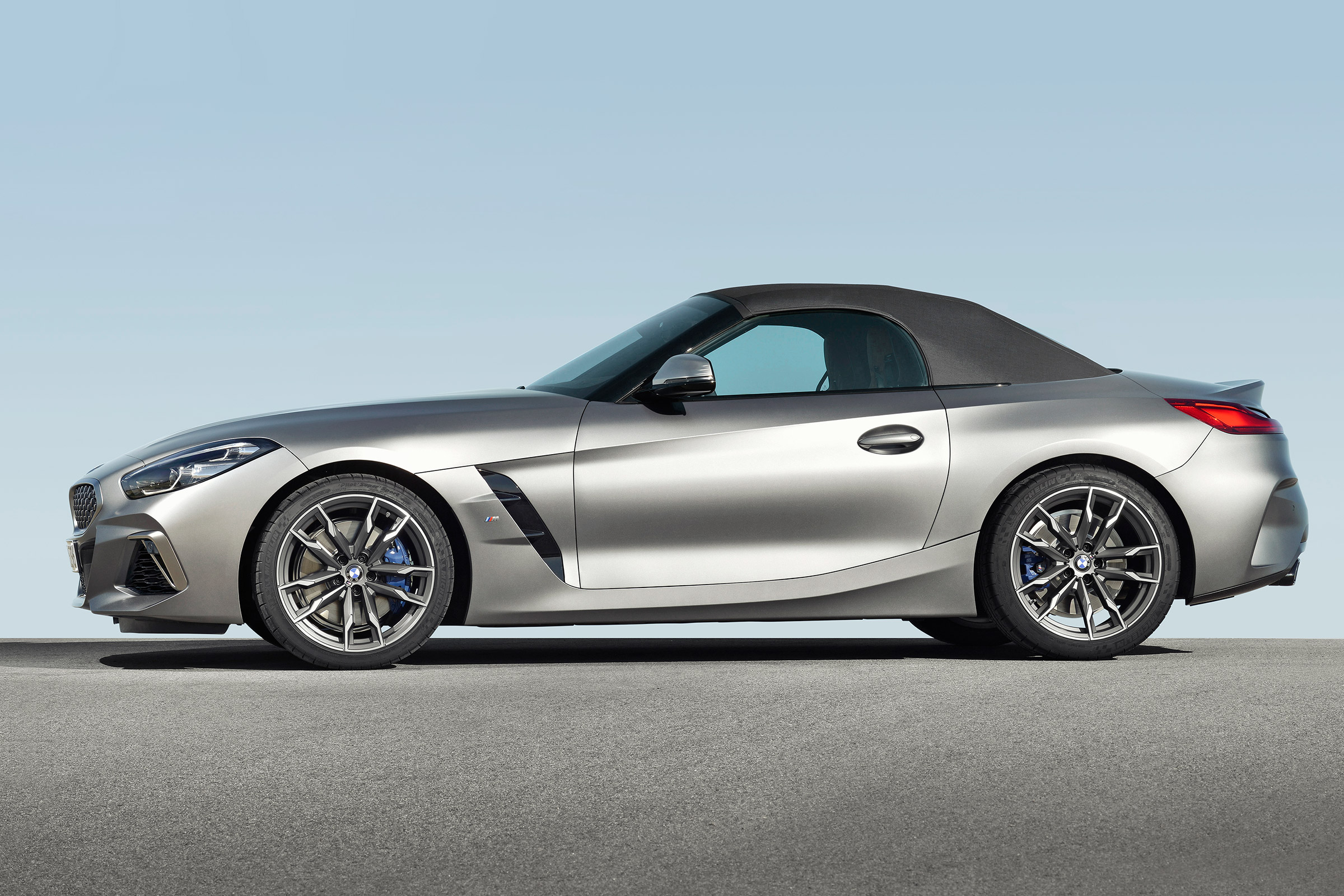 BMW Z4 M40i silver - profile