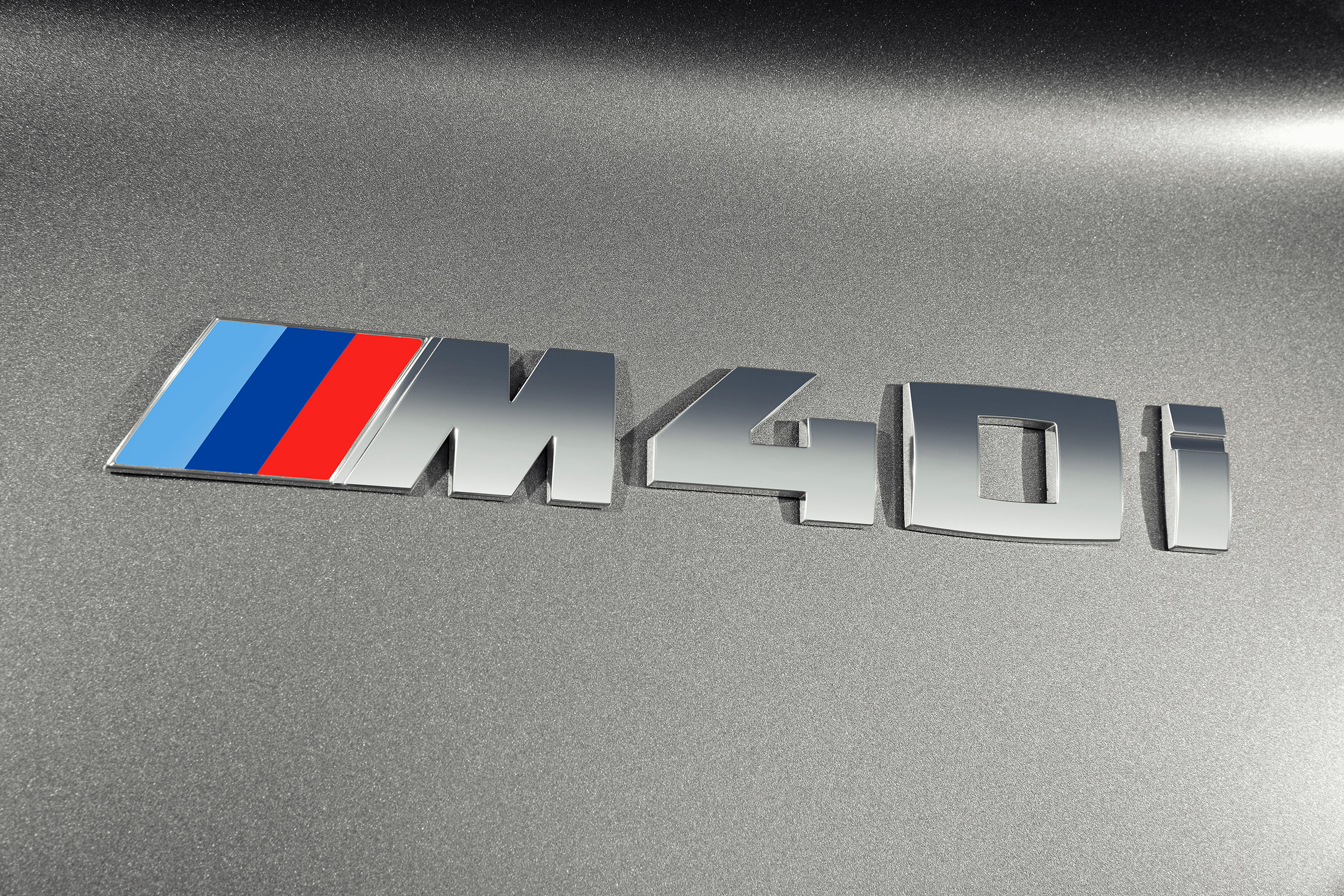 BMW Z4 M40i silver - badge