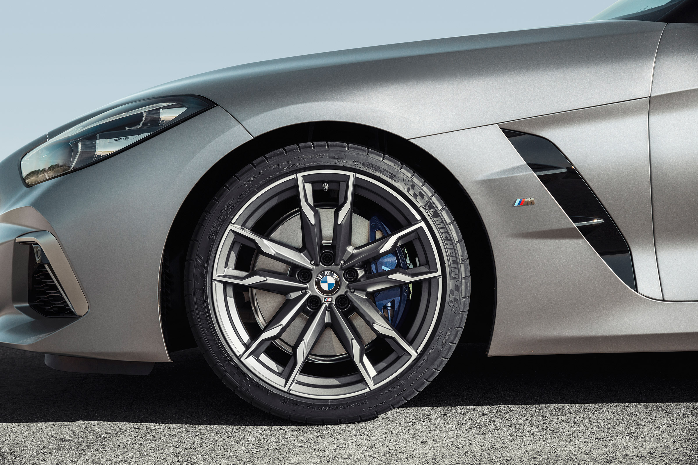 BMW Z4 M40i silver - wheel