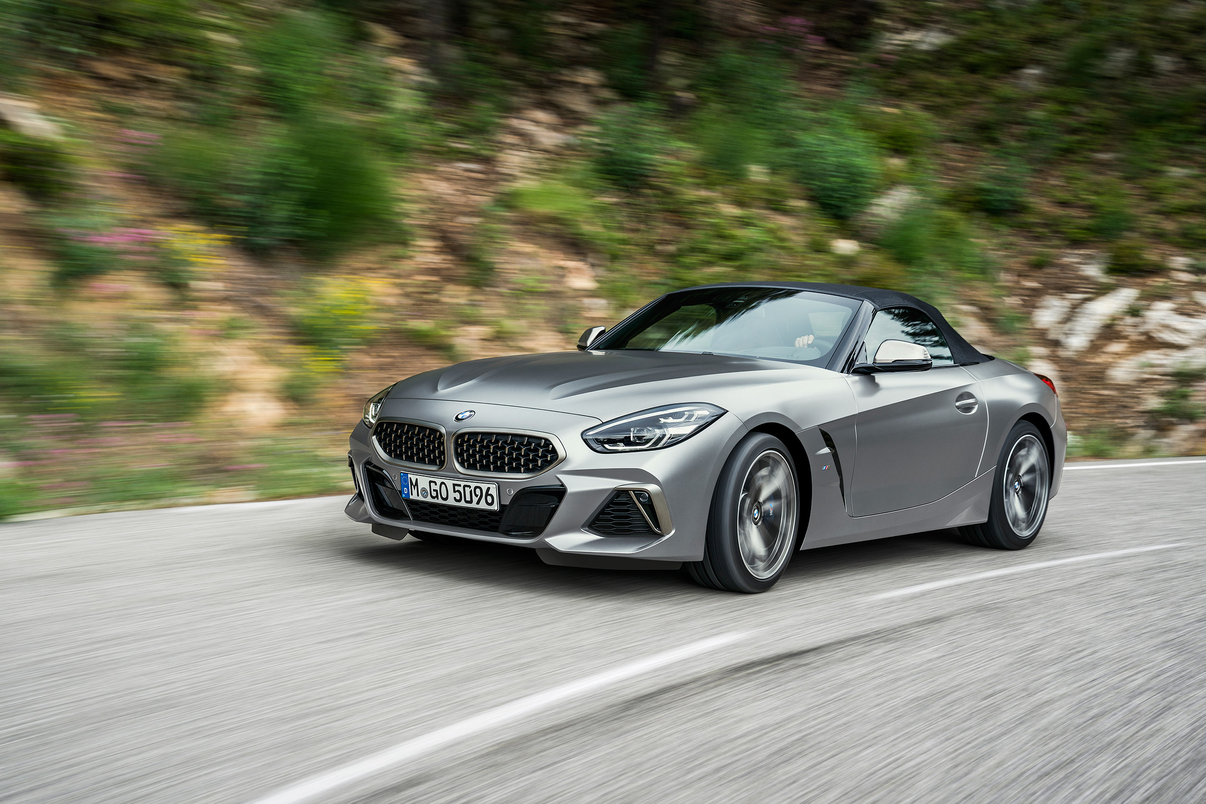 BMW Z4 M40i silver - front
