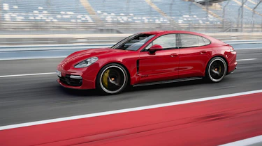 Porsche Panamera GTS 2018