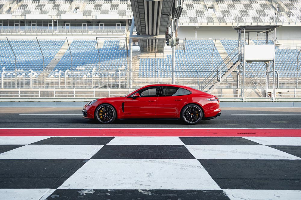 2018 Porsche Panamera GTS 