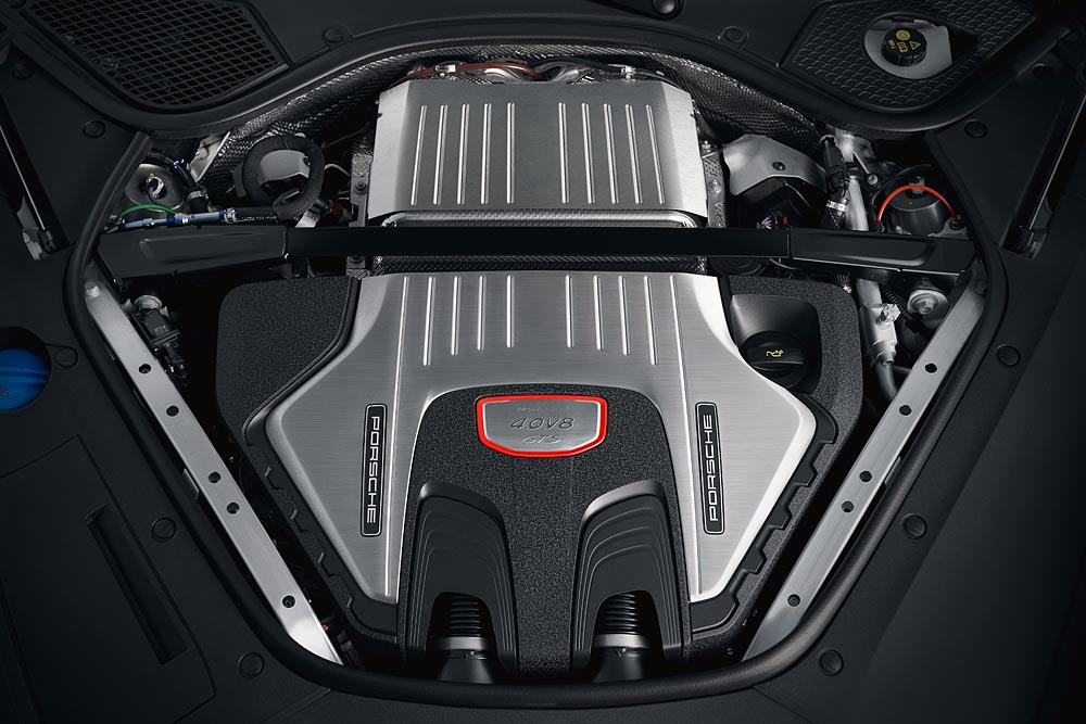 2018 Porsche Panamera GTS engine