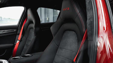 2018 Porsche Panamera GTS seats