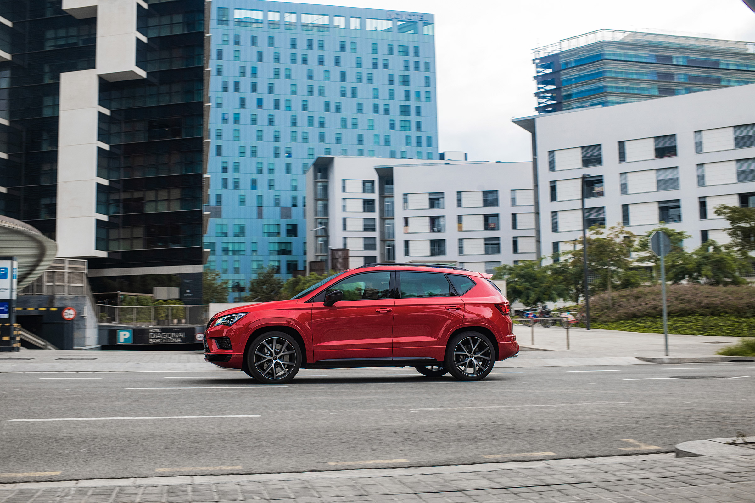 Ateca Cupra - red profile