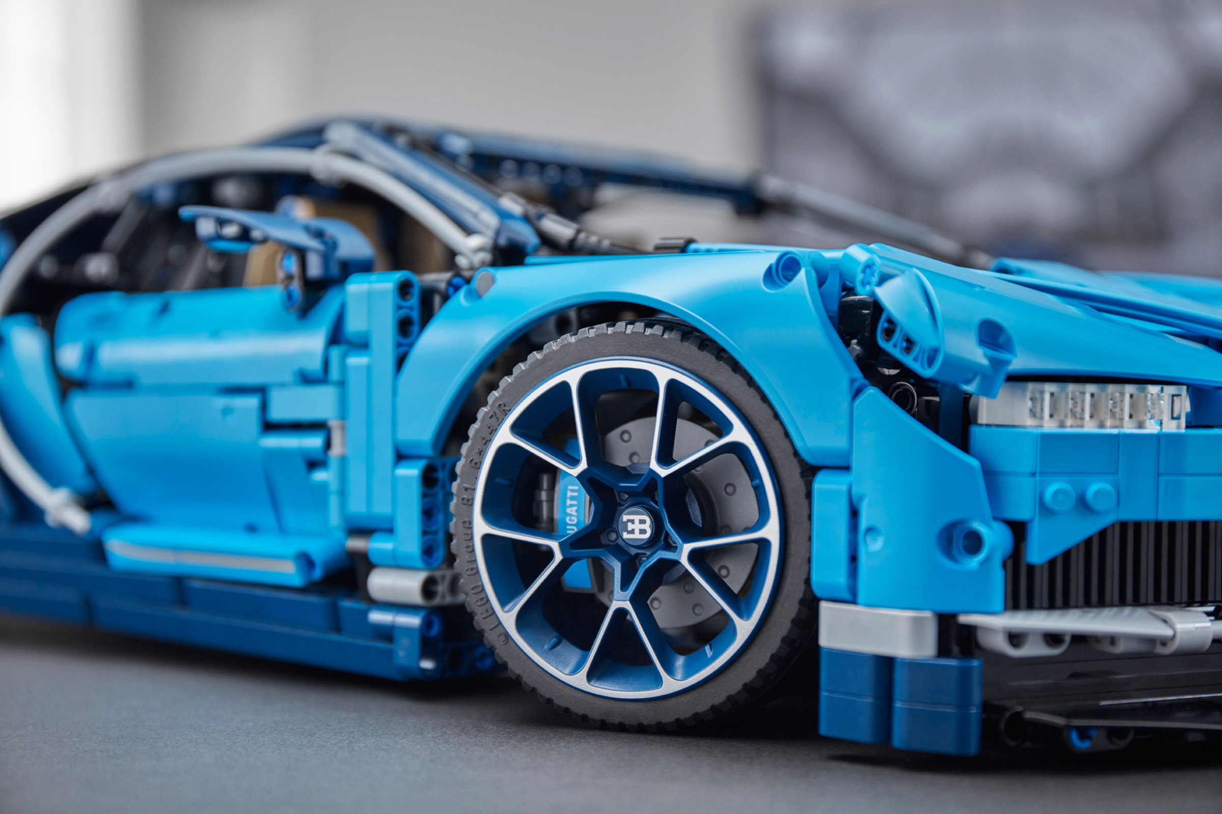 Bugatti Lego header brakes