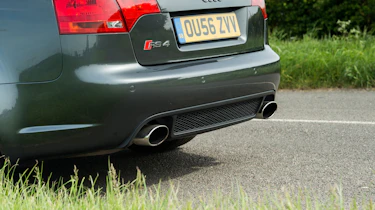 Audi RS4 Avant (B7) – exhaust