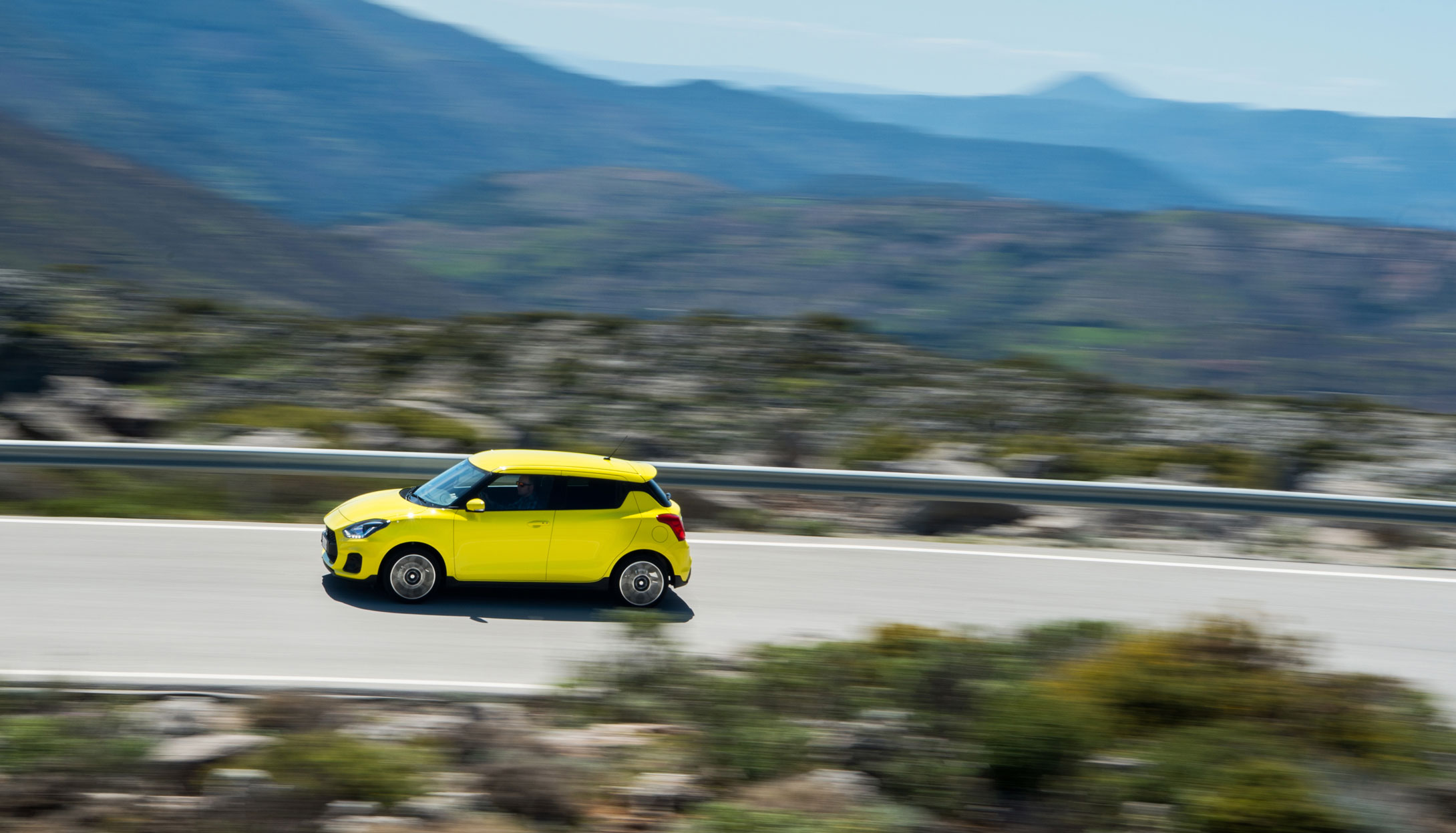 Suzuki Swift Sport - side