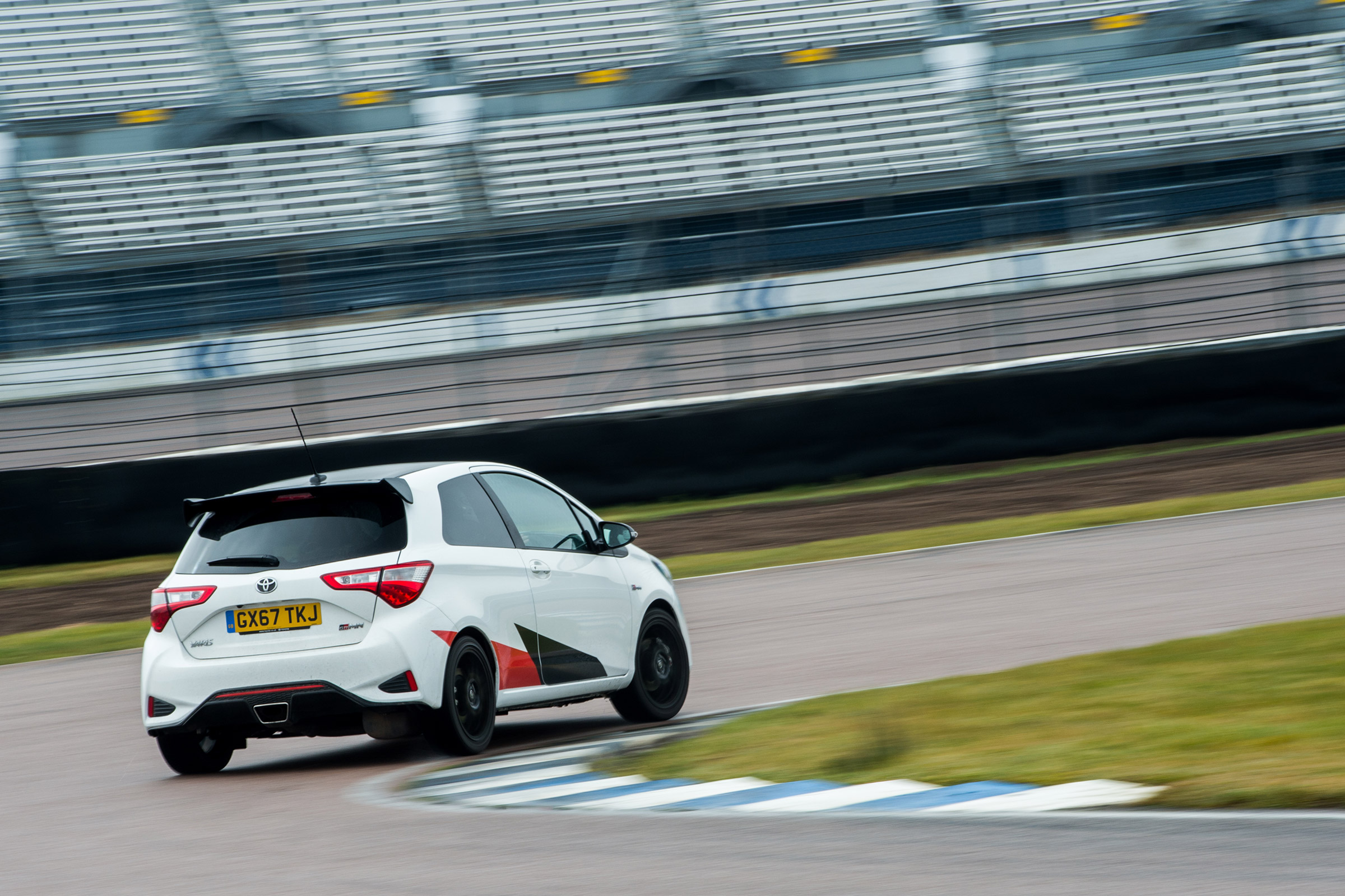 Tcoty car pics of the week - Yaris