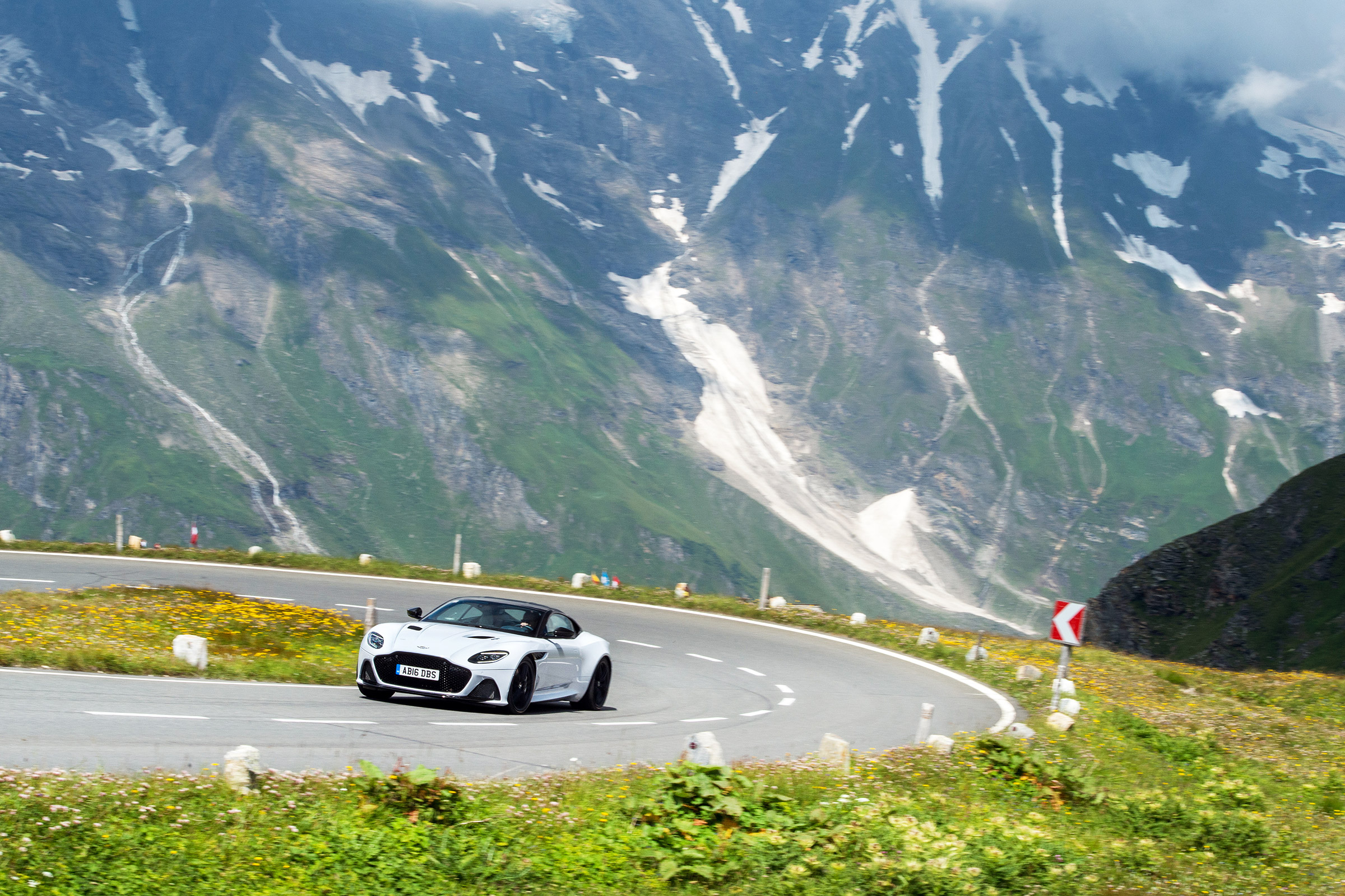 Aston Martin DBS Superleggera drive - cornering