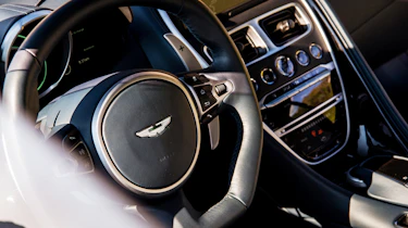 Aston Martin DBS Superleggera drive - insteror