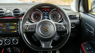 Suzuki Swift Sport - steering wheel