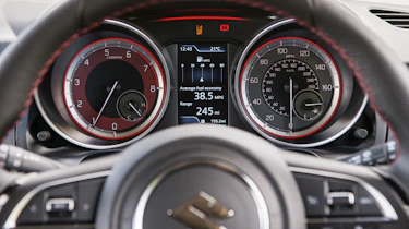 Suzuki Swift Sport - dials