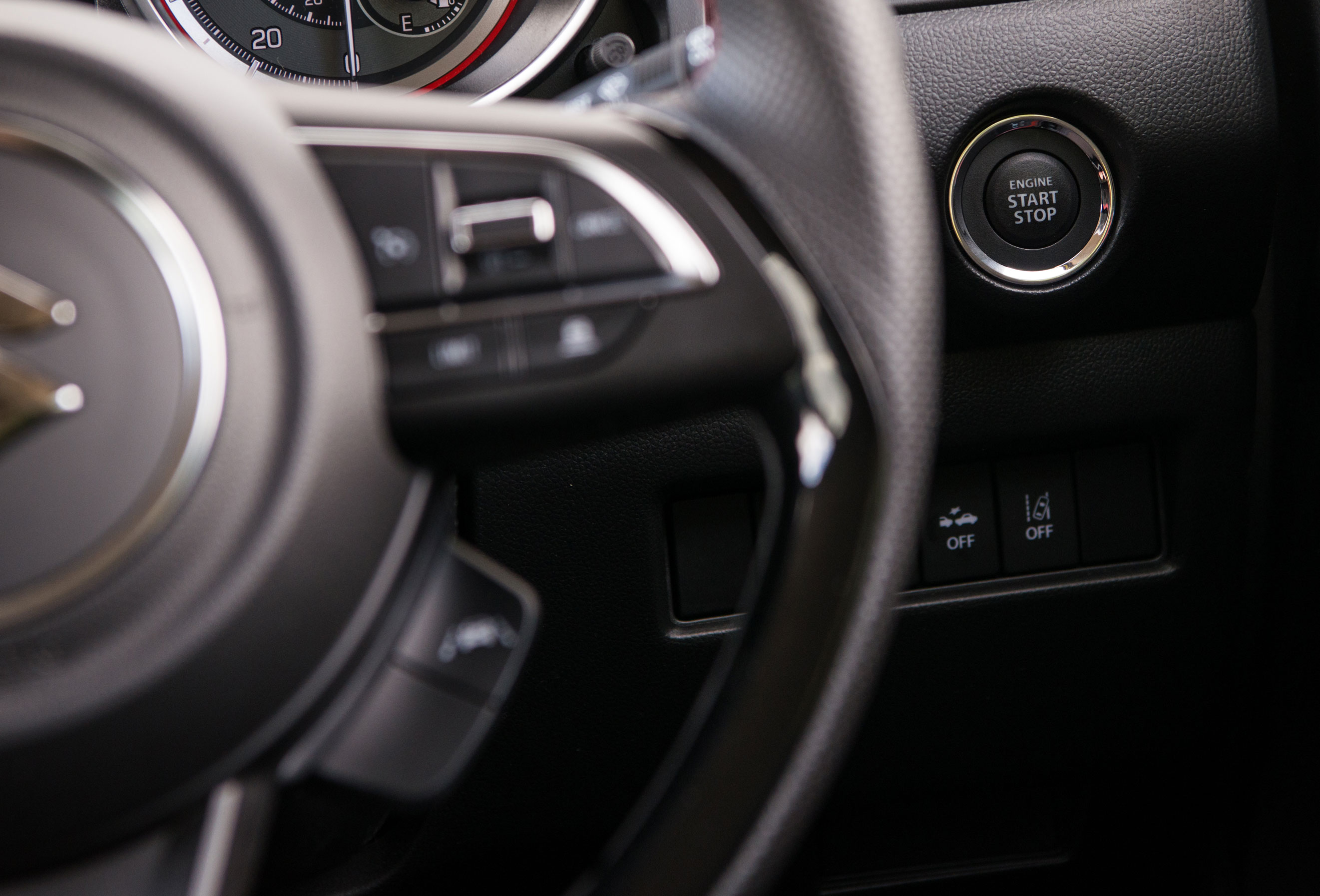 Suzuki Swift Sport - start button