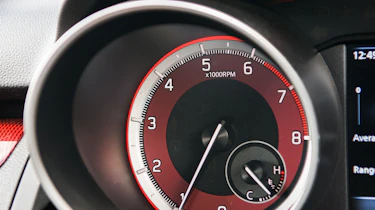 Suzuki Swift Sport - rev counter