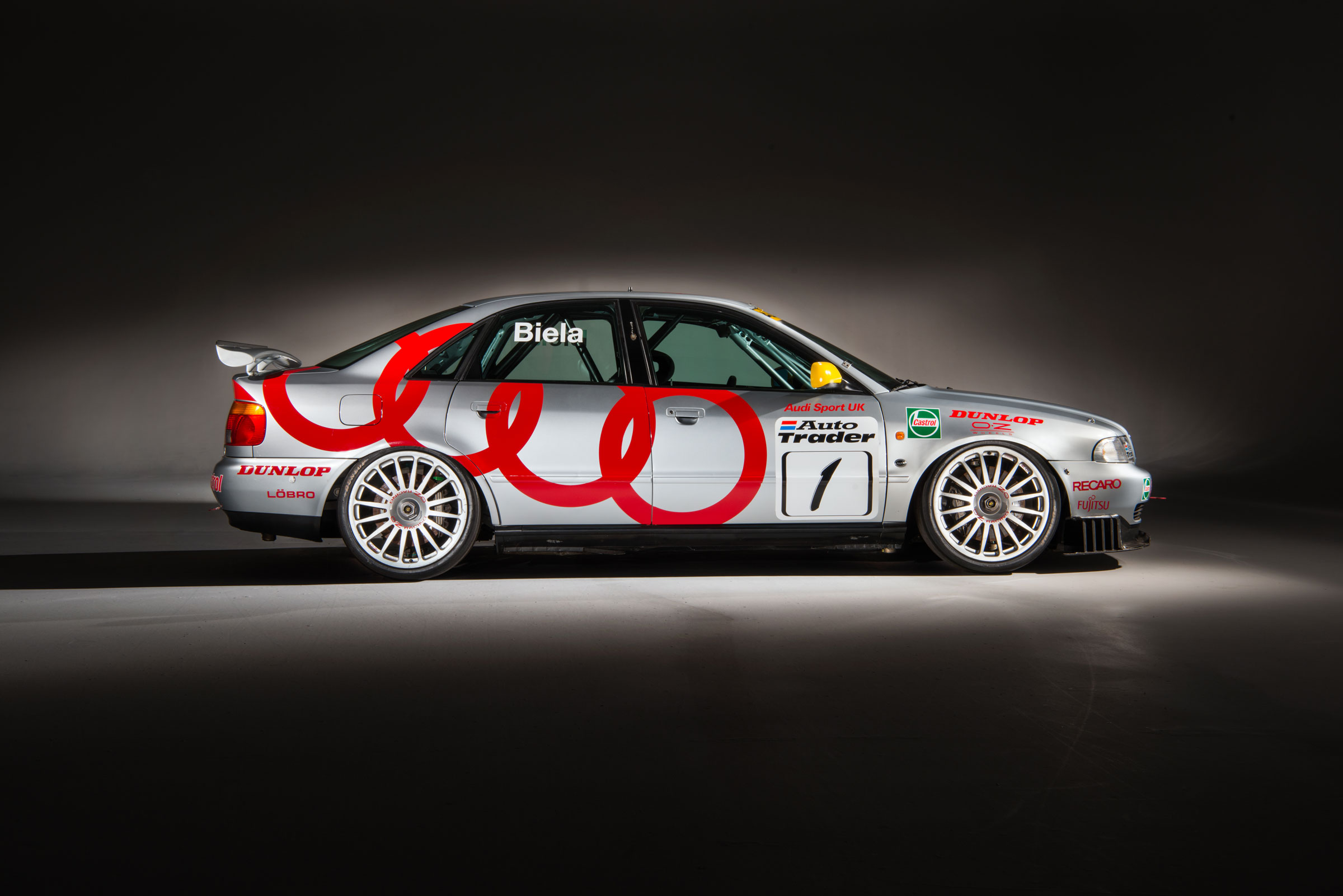 Audi A4 Super Tourer - profile