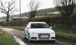 Audi A4 Avant - front