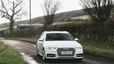 Audi A4 Avant - front
