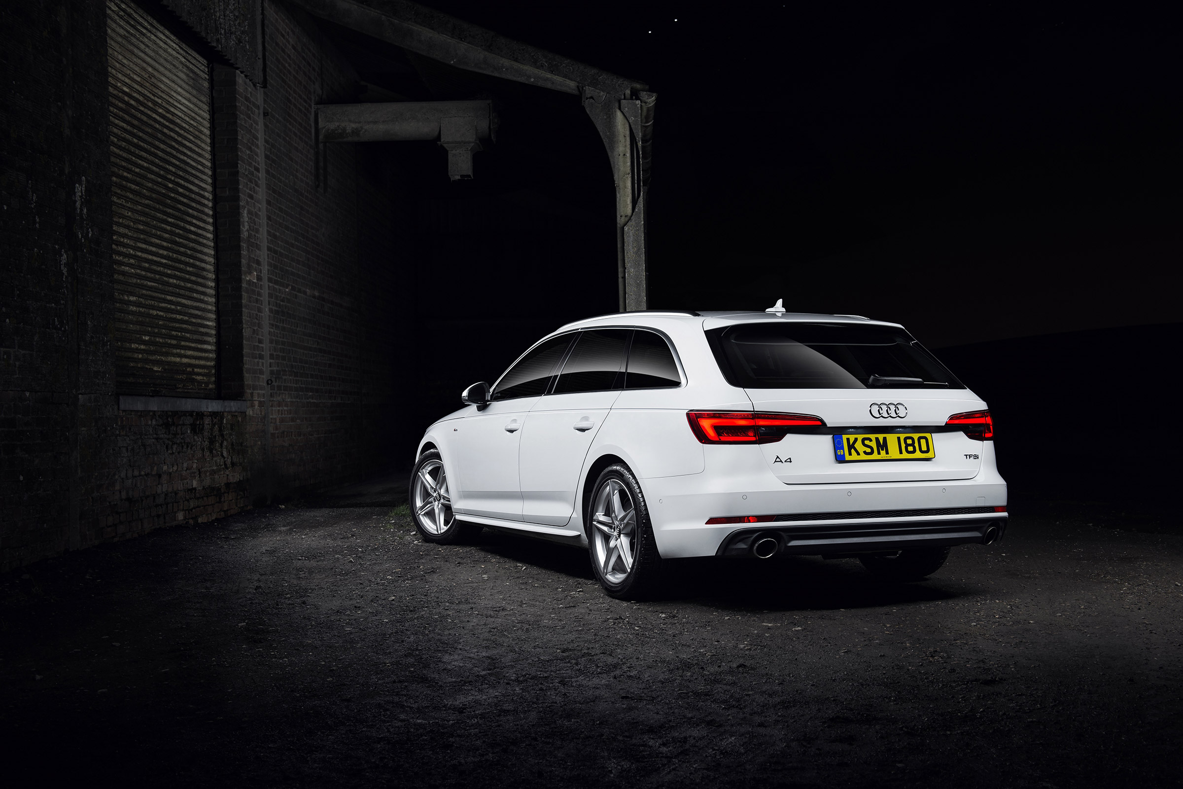 Audi A4 Avant - static