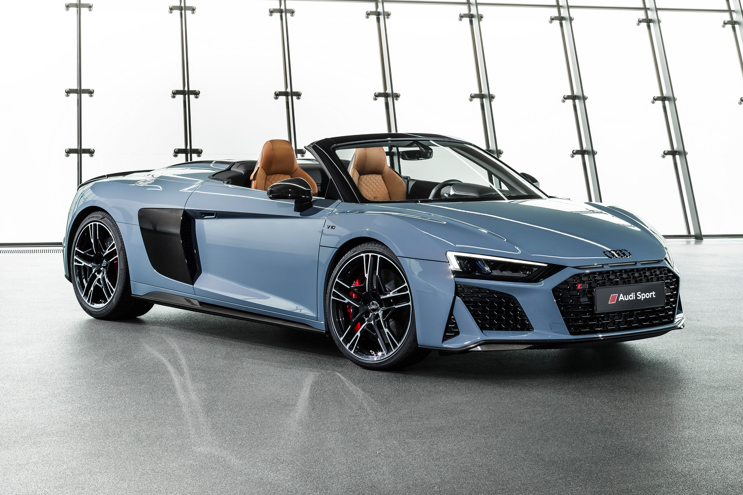 Audi R8 Spyder facelift - front quarter