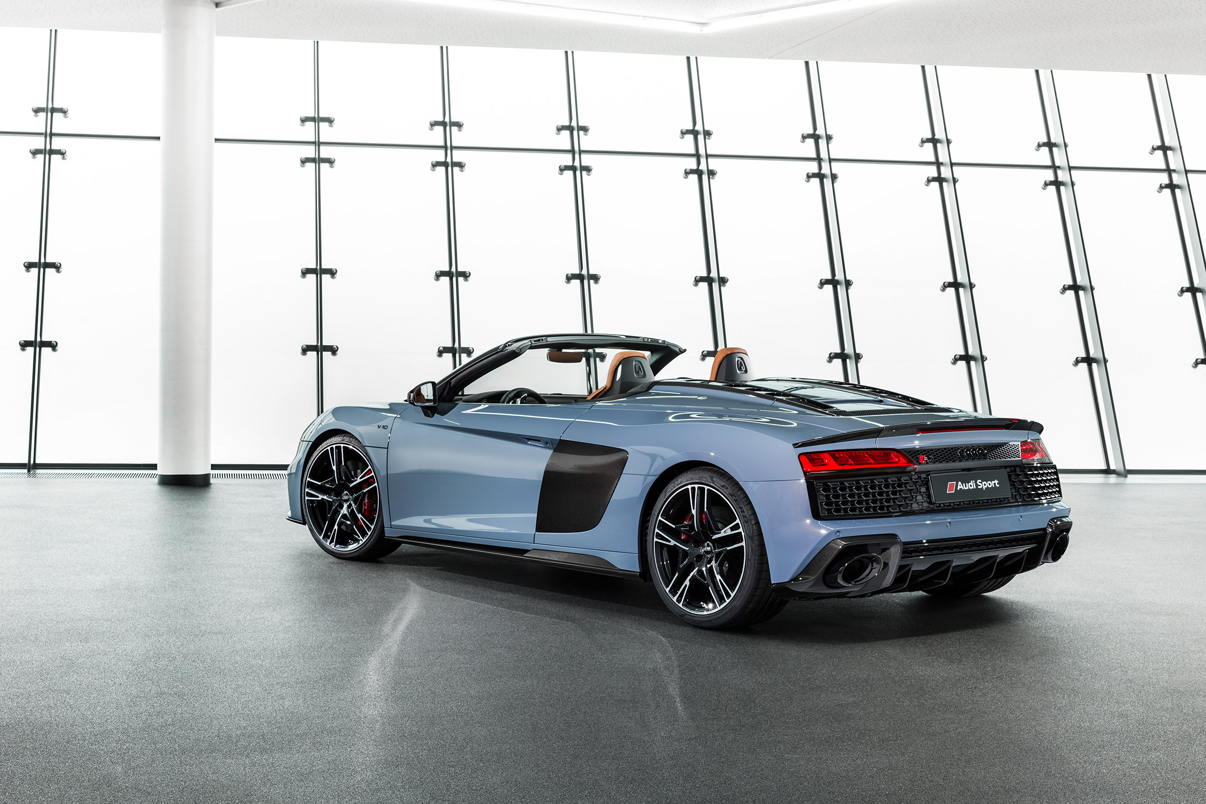 Audi R8 Spyder facelift - rear quarter