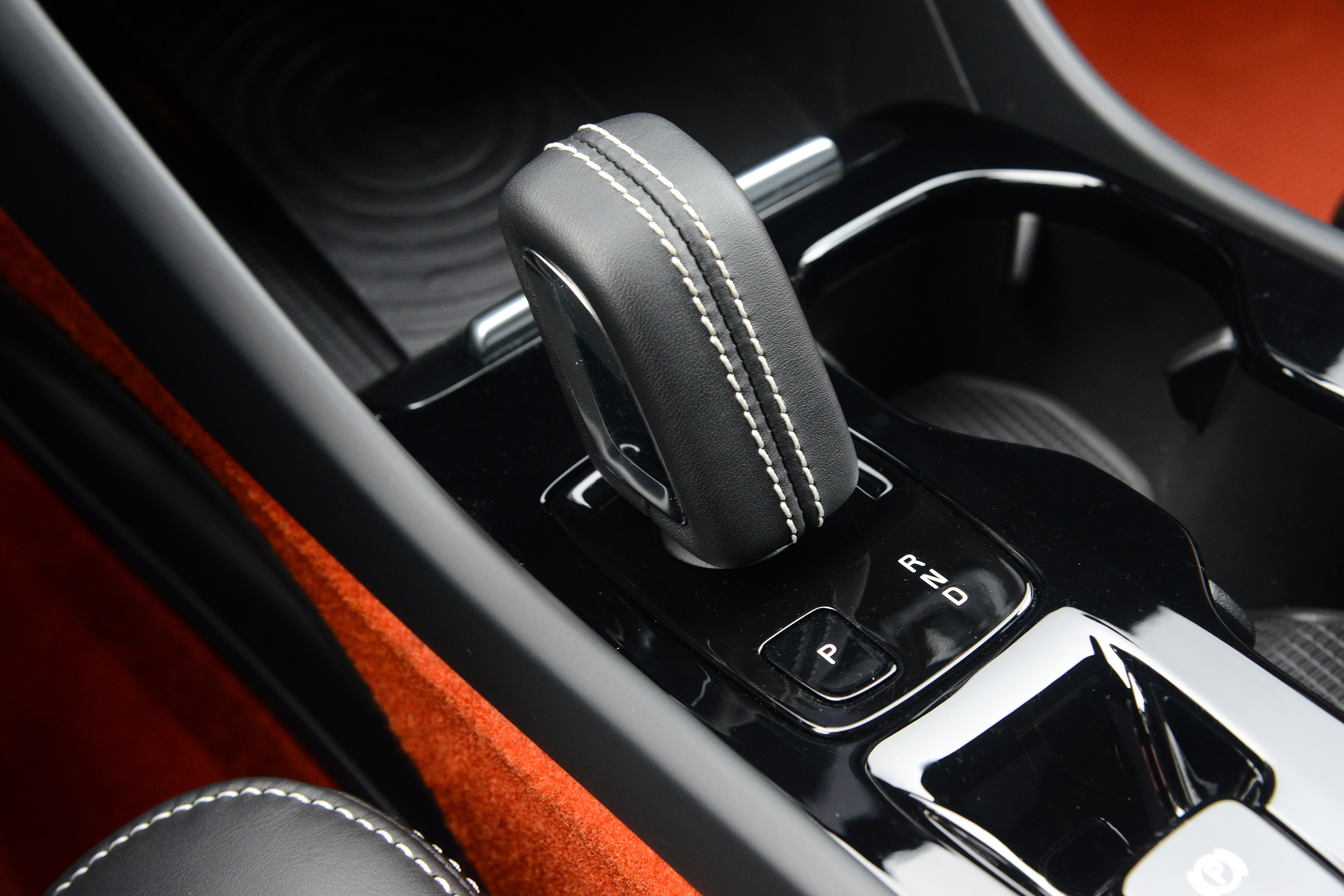 Volvo XC40 - selector