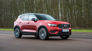 Volvo XC40 - driving
