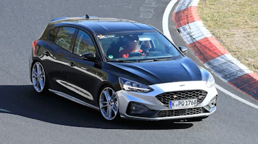 Ford Focus ST spy - front quarter
