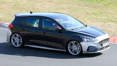 Ford Focus ST spy - side