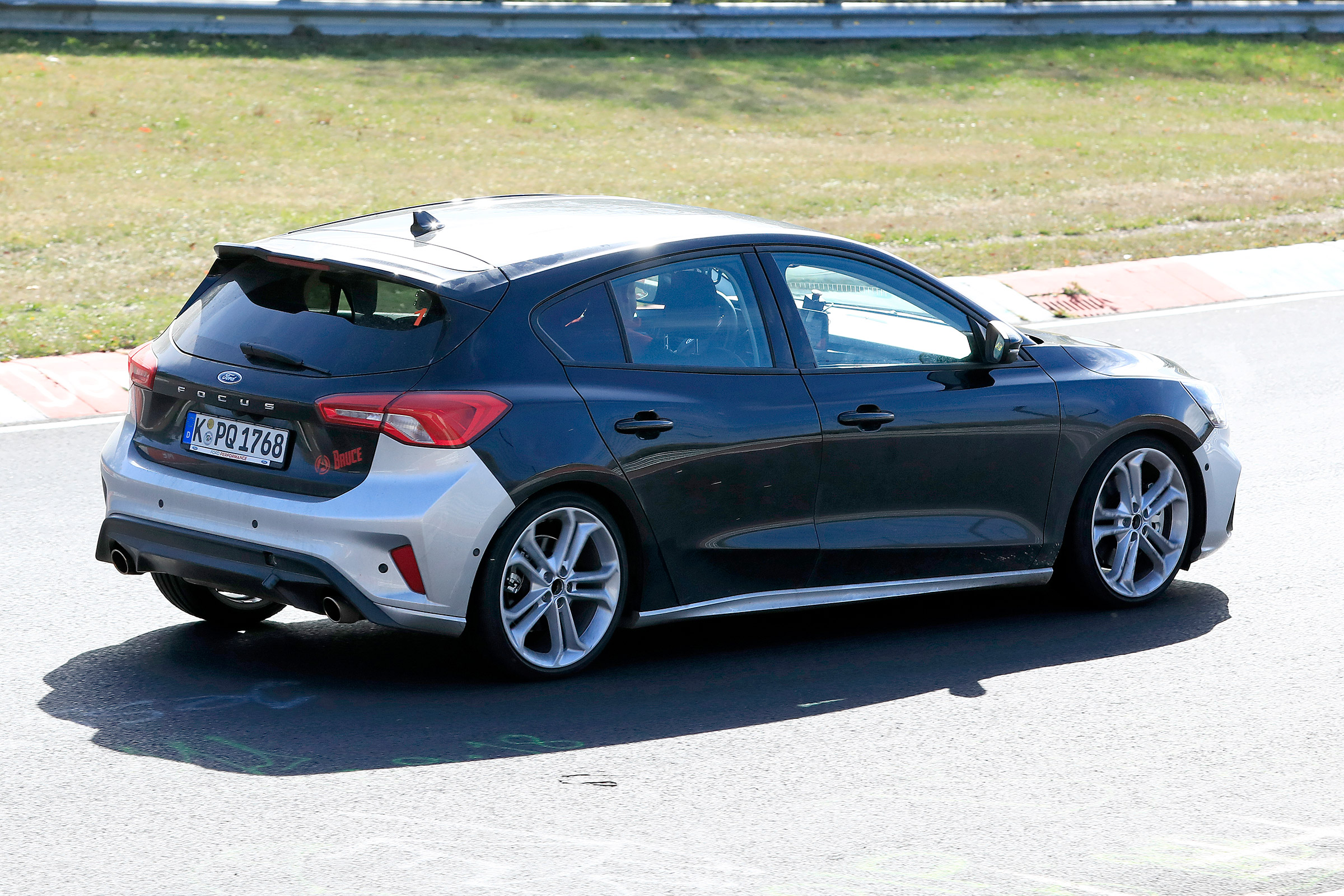 Ford Focus ST spy - rear